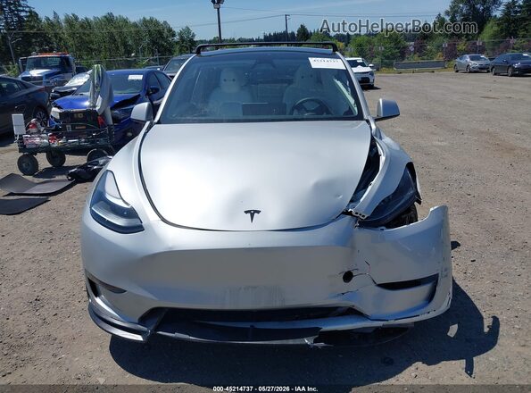 7SAYGAEE7RF169751 2024 TESLA MODEL Y Silver 