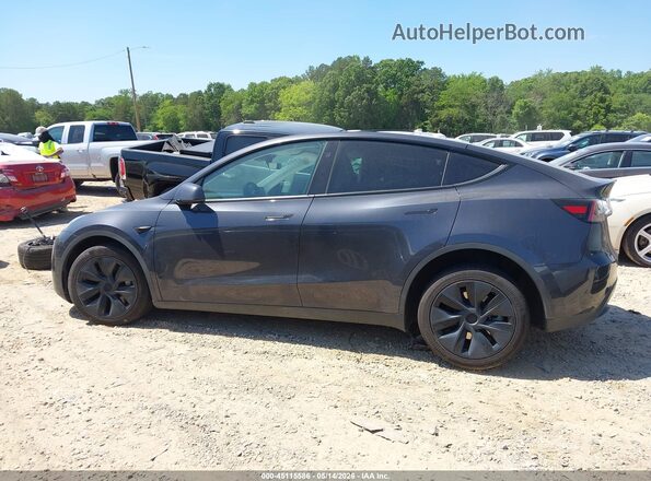 7SAYGAEEXRF106806 2024 TESLA MODEL Y Серый Панорамный вид салона 360°