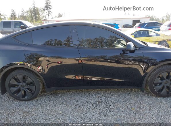 7SAYGAEEXSF278470 2025 TESLA MODEL Y Черный Панорамный вид салона 360°