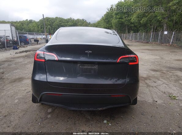7SAYGDED0RF093475 2024 TESLA MODEL Y Black 