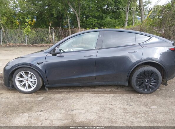 7SAYGDED0RF093475 2024 TESLA MODEL Y Black 360 interior view