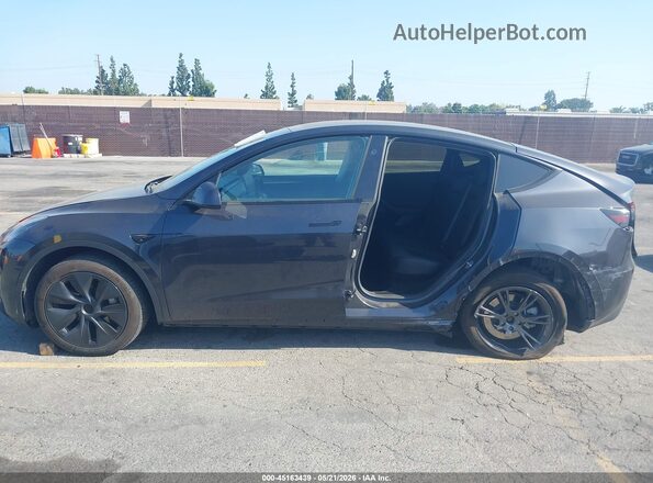 7SAYGDED0RF114468 2024 TESLA MODEL Y Gray 