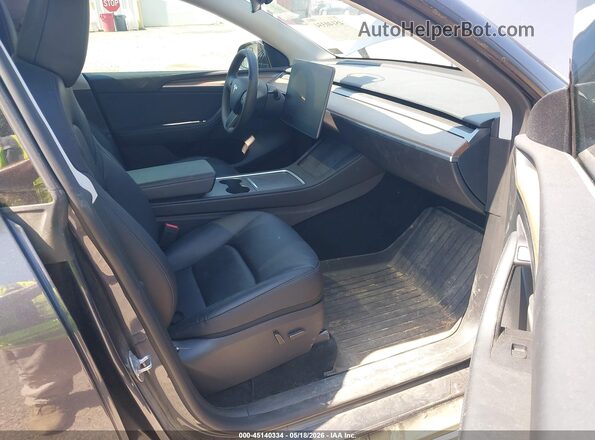 7SAYGDED0RF155456 2024 TESLA MODEL Y Gray Սալոնի դիմացի տեսք