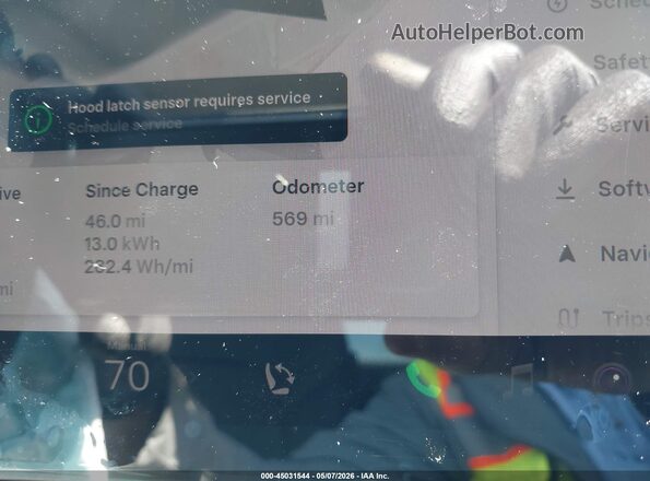 7SAYGDED0TA600380 2026 TESLA MODEL Y Gray Widok tylnych siedzeń
