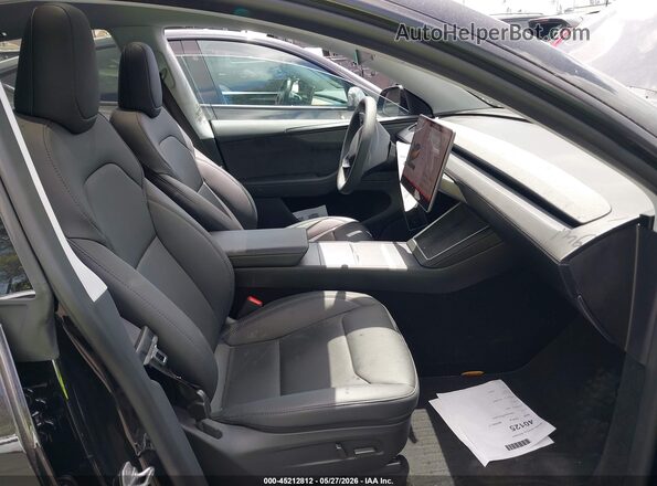 7SAYGDED0TF414342 2026 TESLA MODEL Y Черный Вид салона спереди