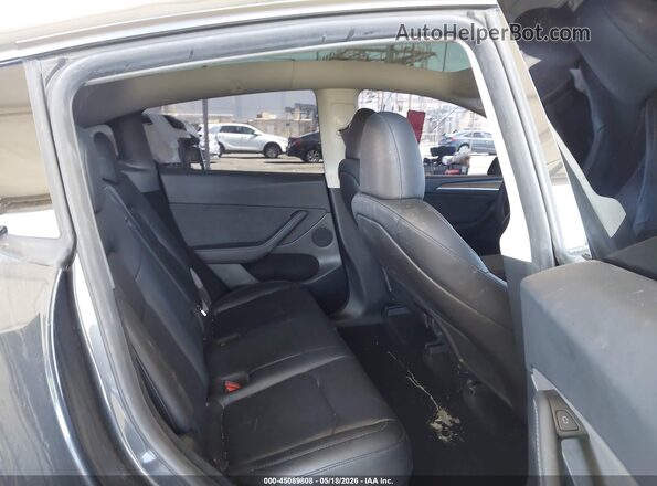 7SAYGDED1RF055737 2024 TESLA MODEL Y Gray VIN կոդի պիտակի տեսք