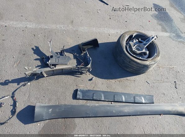 7SAYGDED1SF222040 2025 TESLA MODEL Y Gray Widok deski rozdzielczej