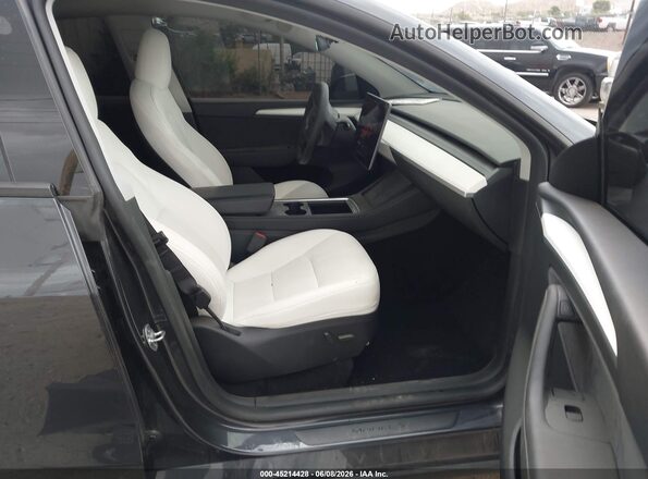 7SAYGDED1SF243289 2025 TESLA MODEL Y Черный Вид салона спереди