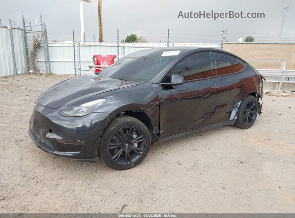 7SAYGDED1SF243289 2025 TESLA MODEL Y Черный Передняя левая четверть