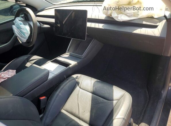 7SAYGDED1TF440738 2026 TESLA MODEL Charcoal Widok deski rozdzielczej