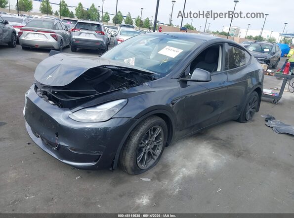 7SAYGDED2SF279122 2025 TESLA MODEL Y Gray Vista tres cuartos delantera izquierda