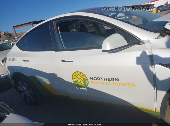 7SAYGDED3PF950241 2023 TESLA MODEL Y White უკანა სალონის ხედი