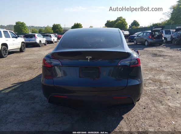 7SAYGDED3RF199483 2024 TESLA MODEL Y Gray 
