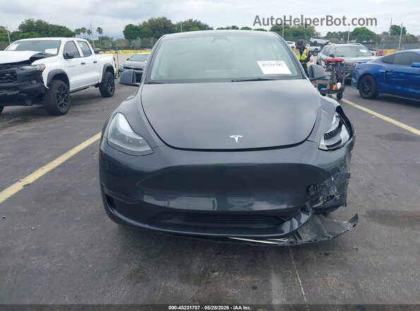 7SAYGDED3SA370803 2025 TESLA MODEL Y Gray Առջևի վահանակի տեսք