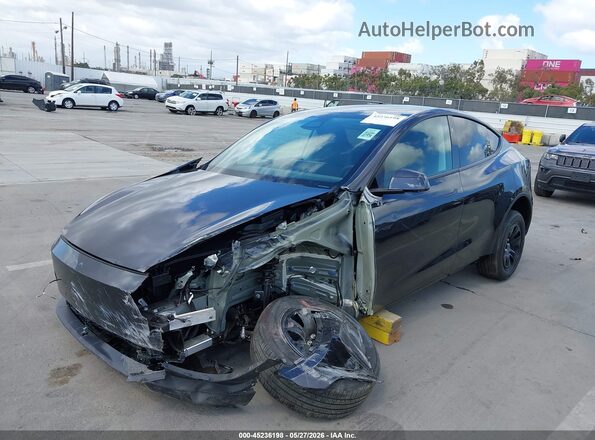 7SAYGDED3TA696117 2026 TESLA MODEL Y Gray Առջևի ձախ երեք քառորդ տեսարան