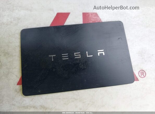 7SAYGDED5SA357860 2025 TESLA MODEL Y White Vista del salpicadero