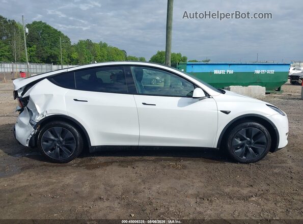 7SAYGDED5SA357860 2025 TESLA MODEL Y White Vista interior trasera