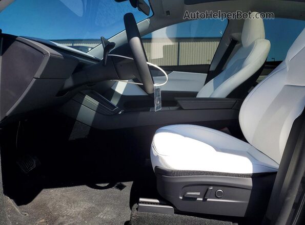 7SAYGDED5TA610452 2026 TESLA MODEL Серебряный Вид салона спереди