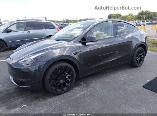 7SAYGDED6RF037024 2024 TESLA MODEL Y Gray 
