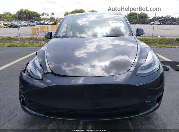 7SAYGDED6RF037024 2024 TESLA MODEL Y Gray 