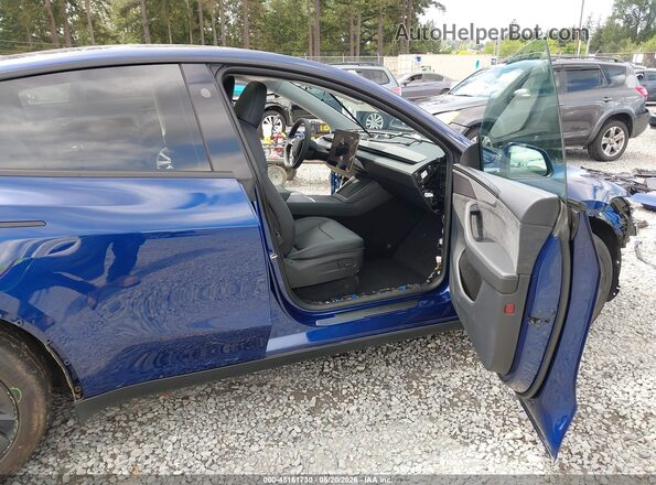 7SAYGDED6TF448303 2026 TESLA MODEL Y Синий Вид салона спереди