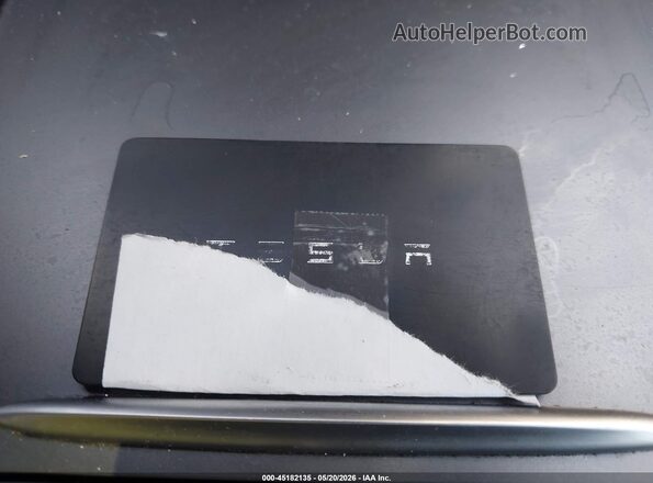 7SAYGDED8RF106294 2024 TESLA MODEL Y Red Widok deski rozdzielczej