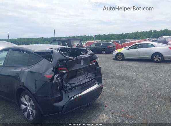 7SAYGDED9RF017950 2024 TESLA MODEL Y Gray Вид спереду
