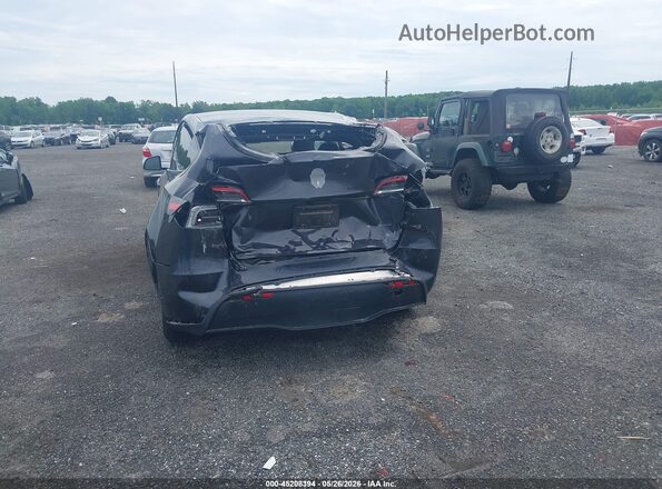 7SAYGDED9RF017950 2024 TESLA MODEL Y Gray 