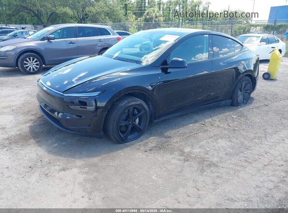7SAYGDED9TA478876 2026 TESLA MODEL Y Черный Передняя левая четверть