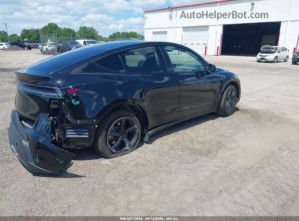 7SAYGDED9TA478876 2026 TESLA MODEL Y Черный Задняя правая четверть