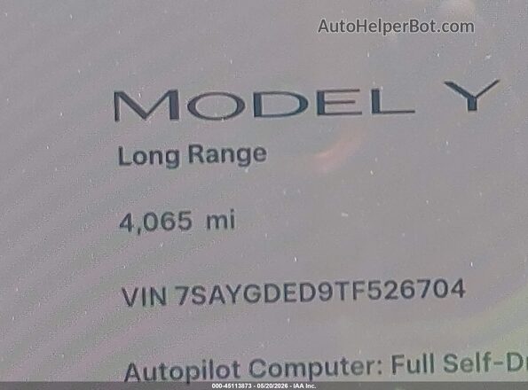 7SAYGDED9TF526704 2026 TESLA MODEL Y Gray 