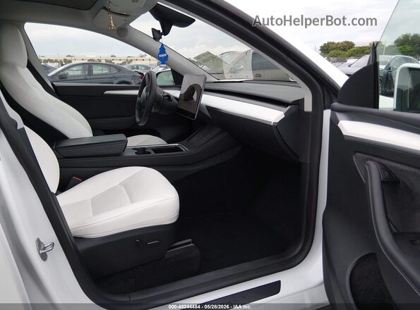 7SAYGDEDXPF922789 2023 TESLA MODEL Y White Սալոնի դիմացի տեսք