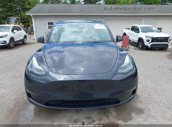 7SAYGDEDXRF185628 2024 TESLA MODEL Y Серый 