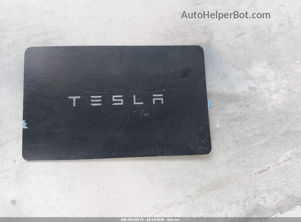 7SAYGDEDXRF185628 2024 TESLA MODEL Y Серый 