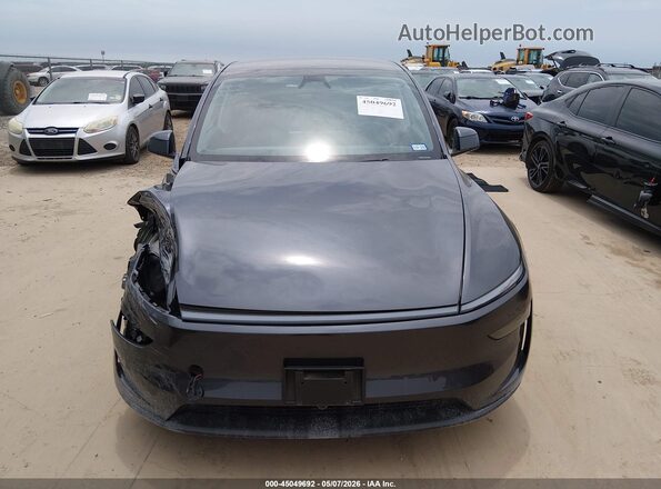7SAYGDEDXTA494522 2026 TESLA MODEL Y Gray Widok zestawu wskaźników