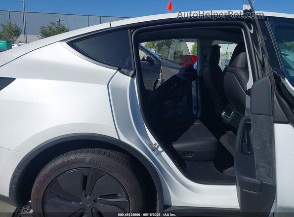 7SAYGDEDXTF425171 2026 TESLA MODEL Y Белый Вид наклейки с VIN-кодом