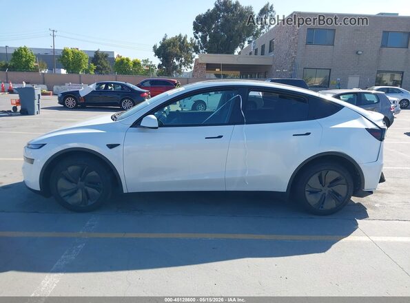 7SAYGDEDXTF425171 2026 TESLA MODEL Y Белый Вид задней части салона