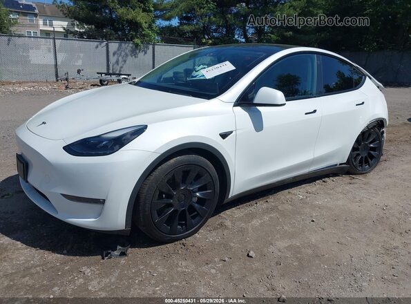 7SAYGDEE0PF598499 2023 TESLA MODEL Y White Front left