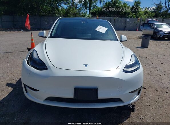 7SAYGDEE0PF598499 2023 TESLA MODEL Y White Dashboard view