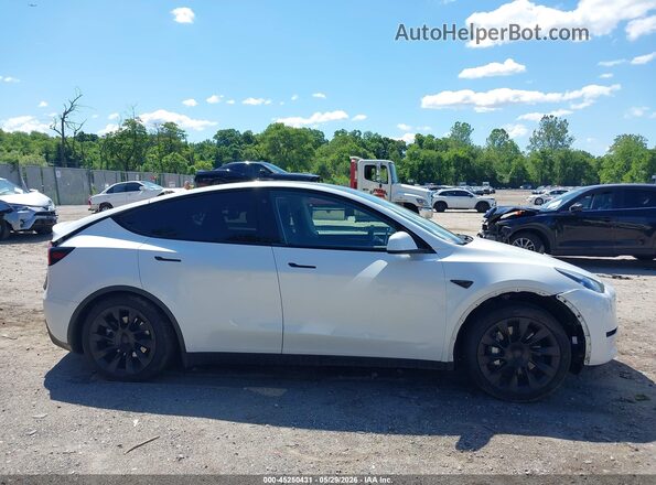 7SAYGDEE0PF598499 2023 TESLA MODEL Y White Instrument cluster view