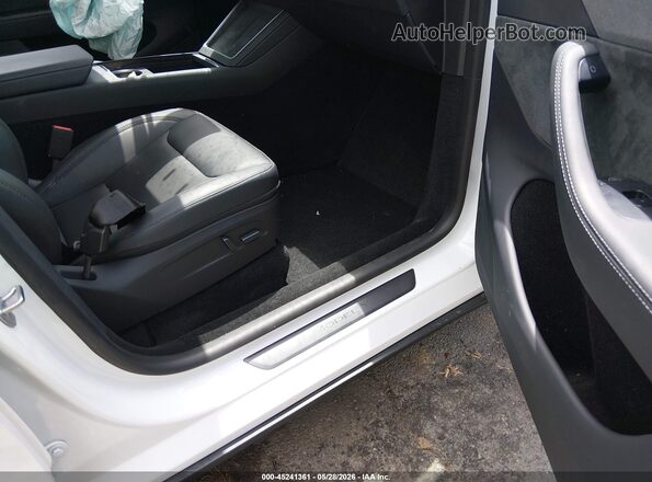 7SAYGDEE0TA484199 2026 TESLA MODEL Y Белый Вид салона спереди