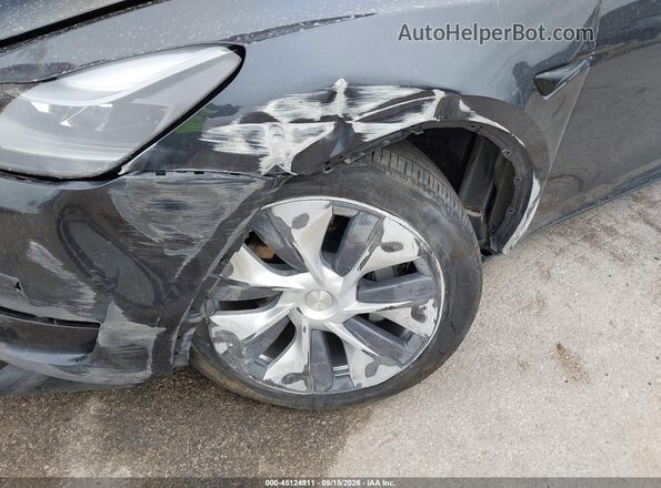 7SAYGDEE1RA228968 2024 TESLA MODEL Y Серый Вид спереди