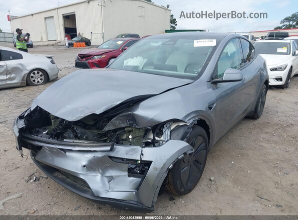7SAYGDEE1TA611557 2026 TESLA MODEL Y Gray Front view