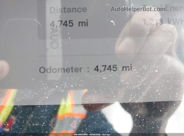 7SAYGDEE1TA611557 2026 TESLA MODEL Y Gray 
