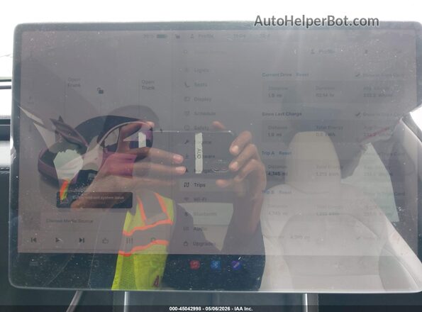 7SAYGDEE1TA611557 2026 TESLA MODEL Y Gray 