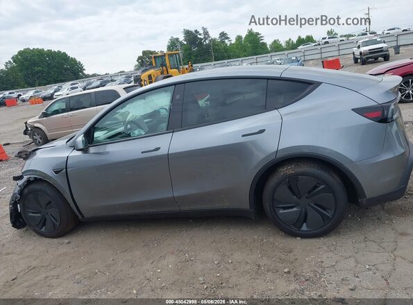 7SAYGDEE1TA611557 2026 TESLA MODEL Y Gray 360 interior view