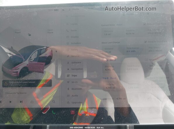 7SAYGDEE1TA611557 2026 TESLA MODEL Y Gray Rear seats view