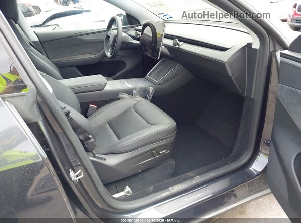 7SAYGDEE1TF342205 2026 TESLA MODEL Y Gray Front interior view