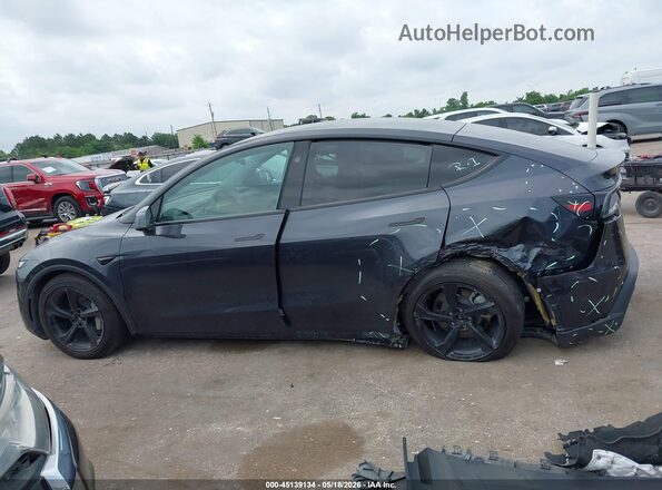 7SAYGDEE1TF342205 2026 TESLA MODEL Y Gray Rear interior view