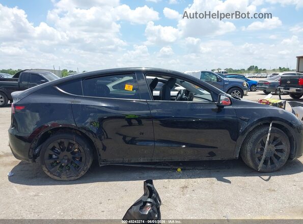 7SAYGDEE2PA186100 2023 TESLA MODEL Y Черный Вид панели приборов